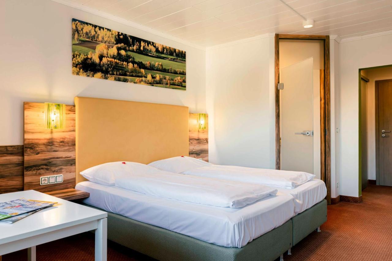 Landhotel Gruenwies -Bonsai-Wellness Garni (Adults Only) โลห์แบร์ก ภายนอก รูปภาพ